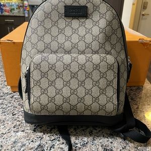 Gucci GG Supreme Backpack Beige/Ebony